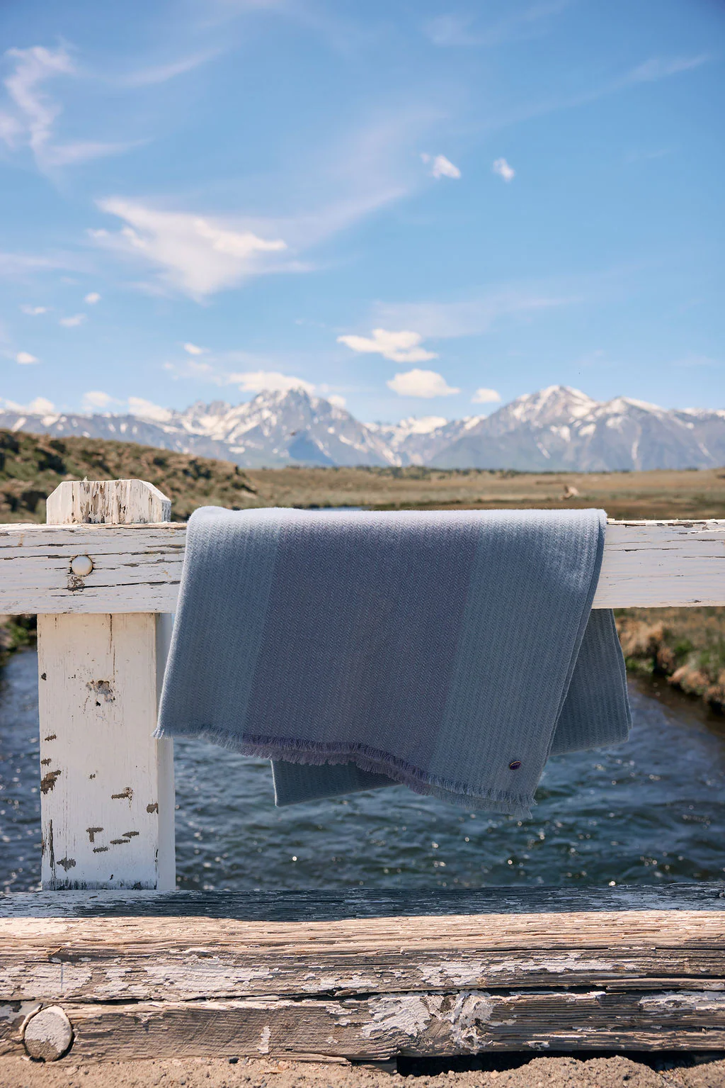 Starlight Cashmere Throw - Image 4